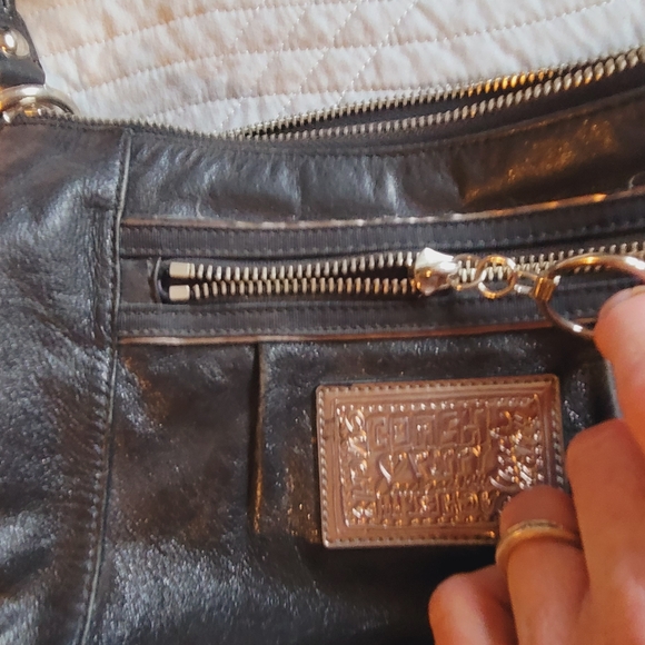 Black Leather Shoulder Bag with silver Hardware - Picture 8 of 11